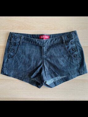 [NEW] Womens/Girls Button-Up Shorts